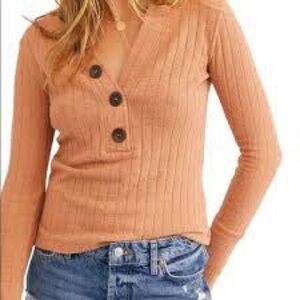 Free People Women's V-Neck Sweater in Tan